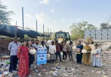 भीषण गर्मी में डंपयार्ड कर्मियों के लिए आगे आया जायंट्स ग्रुप ऑफ़ रॉयल लेडीज, छाया व पेयजल की व्यवस्था की